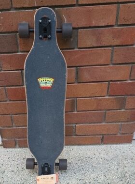 New Arbor "37" Artist Axis Jesse Mudget" Cruiser Skateboard.